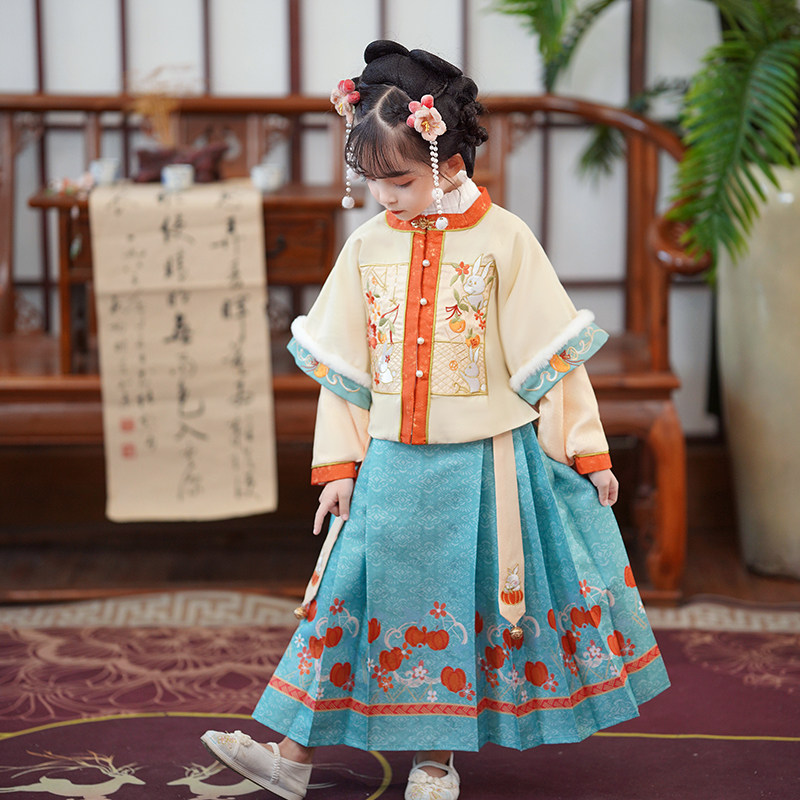 女童冬款汉服加绒加厚明制马面裙套装儿童小女孩保暖拜年表演服装