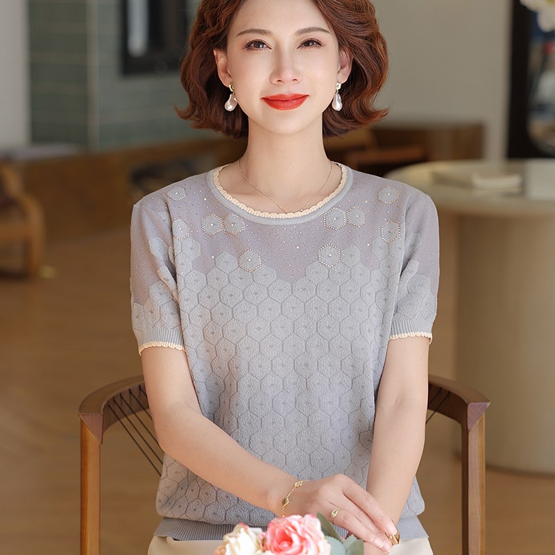 妈妈装夏款短袖冰丝t恤衫洋气2025新款上衣服中老年女小个子套装