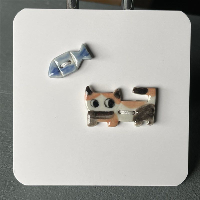 长3.1cm八百个心眼子小猫咪鱼手工陶瓷纽扣艺术扣子布艺服饰配件