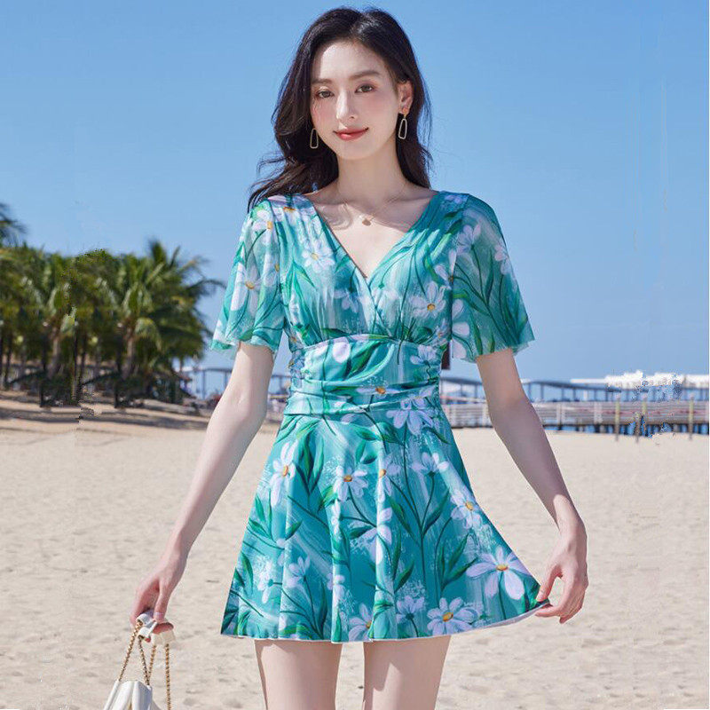 泳衣女2024新款泡温泉连体钢托A大小胸保守高级感遮肉显瘦微胖秋