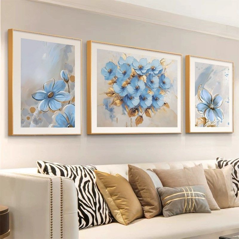 《蓝花簇锦》客厅三联手绘油画现代简约沙发背景墙挂画高级感肌理,家居饰品,油画,淘宝优惠券,粉丝福利购,淘宝优惠卷