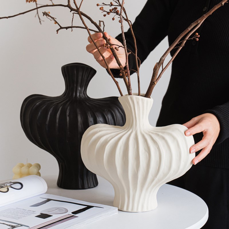 创意侘寂风陶瓷花瓶前台玄关艺术摆件样板间客厅现代摆设花器
