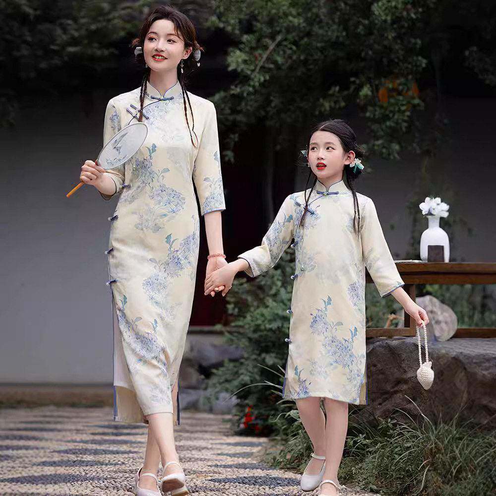 新中式女大童亲子装旗袍2026新款秋季国风儿童母女改良连衣裙洋气