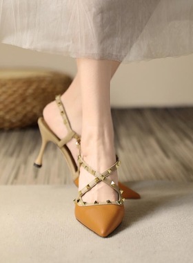 313233小码尖头m高跟鞋细跟2022新款铆钉交叉一字扣单鞋大码41—4