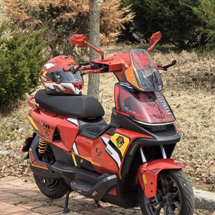 九号机械师二代Mmax2前倾斜下沉加宽脚踏板。