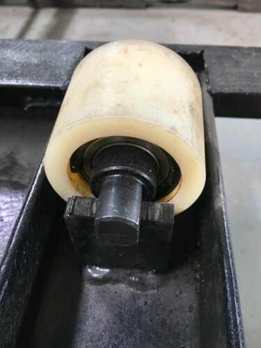 缠绕膜机配件尼龙托轮底盘易损v件尼龙托轮托盘缠绕机56*58*4