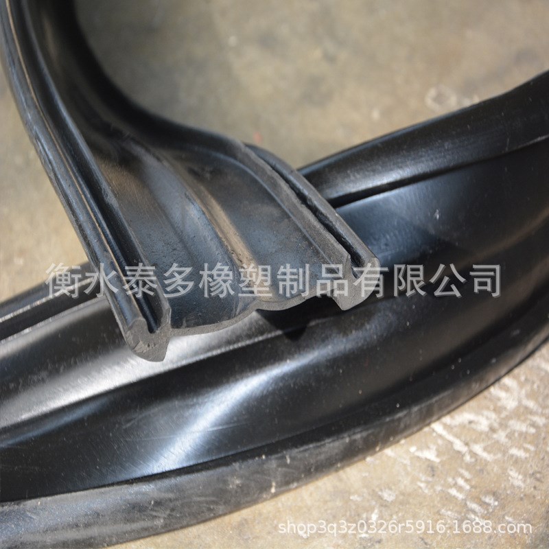 伸缩缝密b封条防尘条  伸缩缝胶条  更换桥梁伸缩缝胶条  橡胶胶