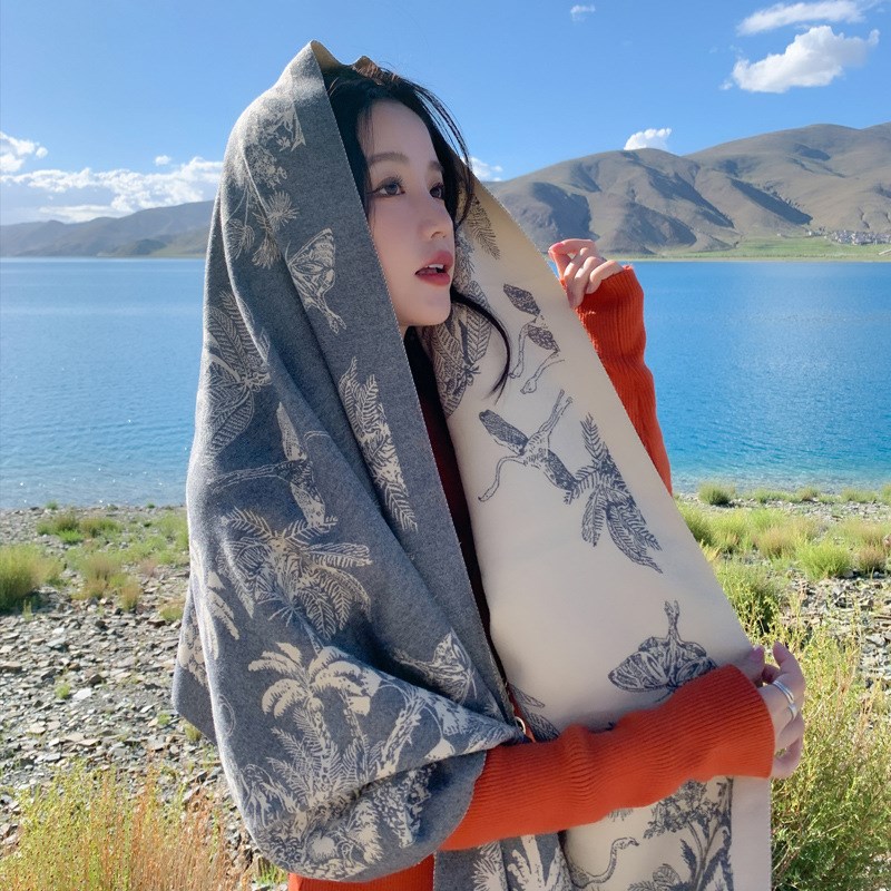 青海西藏旅游g拍照围巾女百搭加厚保暖办公室空调房披肩外搭斗篷