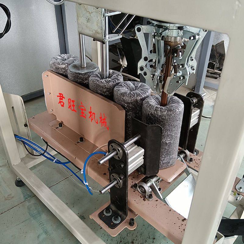 平菇木耳自动装袋窝口插