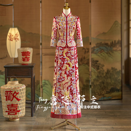 中式秀禾服龙凤褂盘金满绣高端新娘服重工婚服红色直筒包臀敬酒服