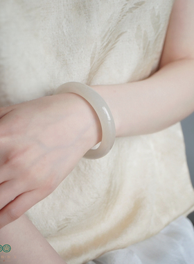 天然和田玉藕粉手镯粉雪糯叽叽