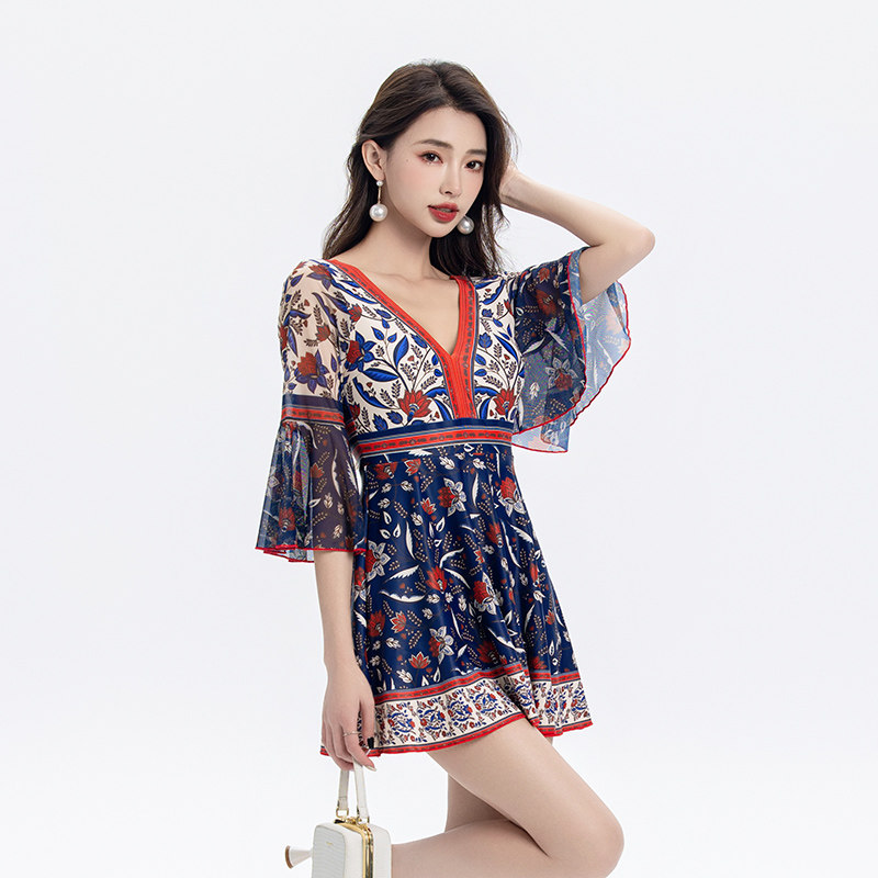 妈妈泳衣中老年女保守大码高级感连体裙式泡L温泉2023新款夏季泳