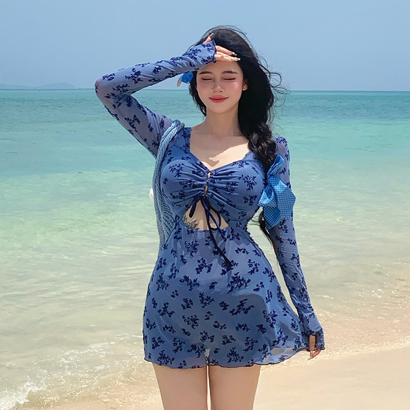 蓝色碎花泳衣女士胖mm两件式裙式保守长袖防晒海边度假大W尺码微