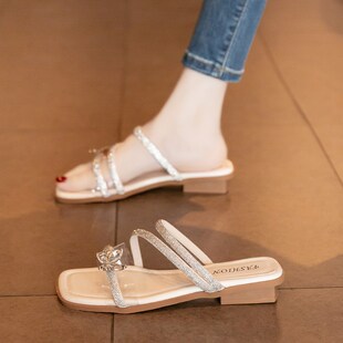 法式绝美拖鞋女h夏外穿2025新款时尚粗跟平底一字凉拖海边沙滩凉