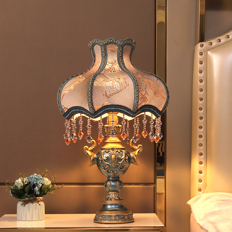 欧式台灯家用遥控卧室床头灯可调节亮度插电式结婚婚房床头柜暖灯