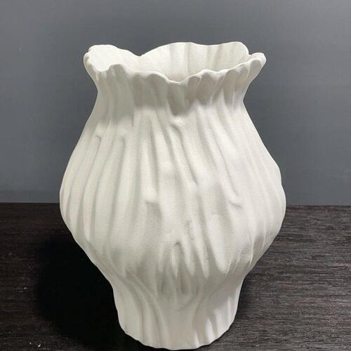 甄选简约现上釉陶瓷纯手工插花北欧白色普通包装玄关复古粗陶花