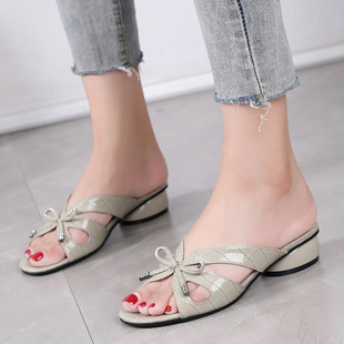 时尚女士办公室大码拖鞋41一43女可外穿全牛皮洋气时髦真皮凉拖