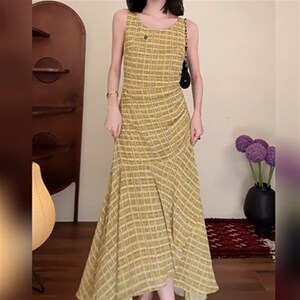 【叶轻舟】复古格纹无袖连衣裙气质女2025夏新款雪纺印花背心长裙