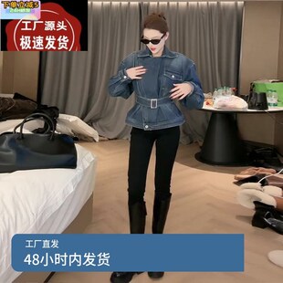 港式复古2024秋冬新款设计感翻领加绒重工腰系带收腰牛仔短外套女