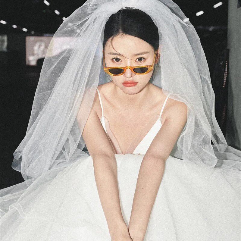 头纱新娘主婚纱高级感领证登记仪式感求婚女生蓬蓬头纱轻拍照头饰