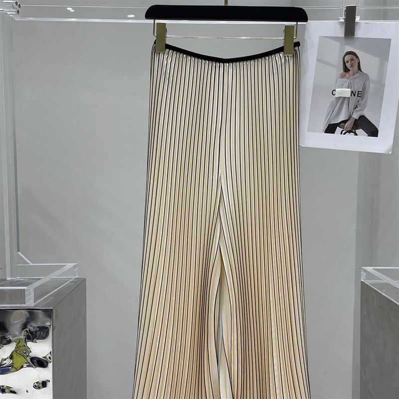 2025夏褶皱显瘦遮肉优t雅气质年轻阔腿裤裙妈妈夏装时尚中年套装