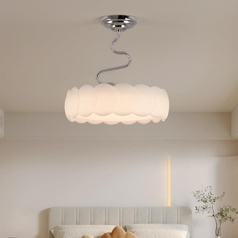 卧室吊灯2025新款ins奶油风儿童房浪漫吊灯全光谱护眼LED主卧吊灯