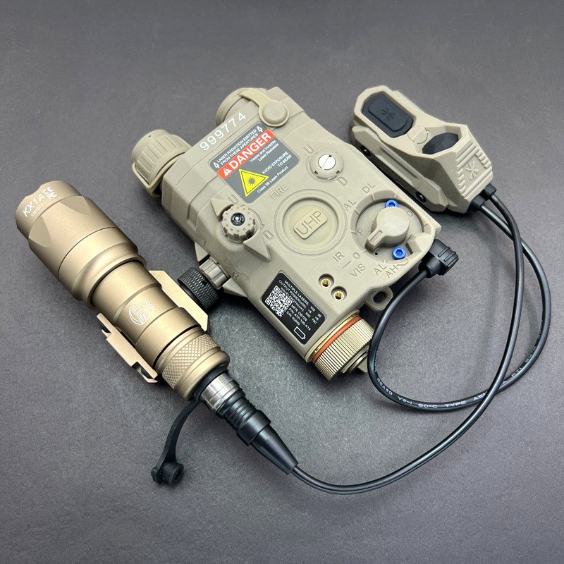 海外版PEQ15红绿镭射IR指示器M300A/M600C爆闪手电筒AXON双控套装