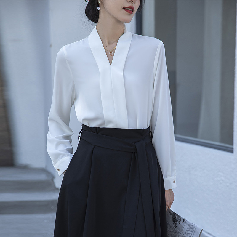 V领设计感简约慵懒风和服C版型白色衬衫百搭高级感