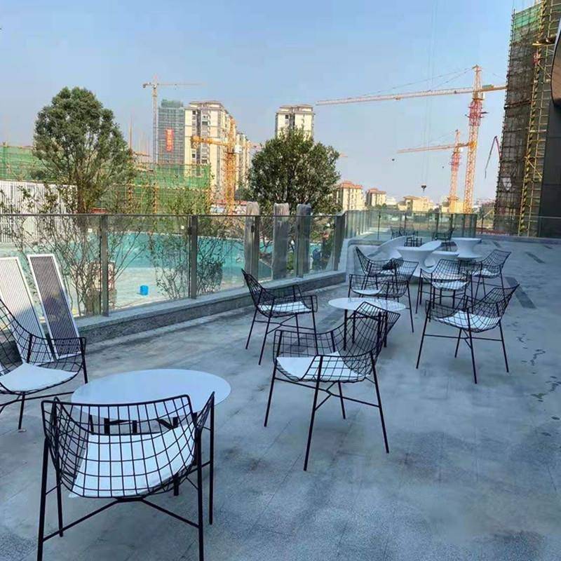 户外桌椅售楼部花园露天防水防晒商用铁艺不锈钢椅桌子遮阳伞组合