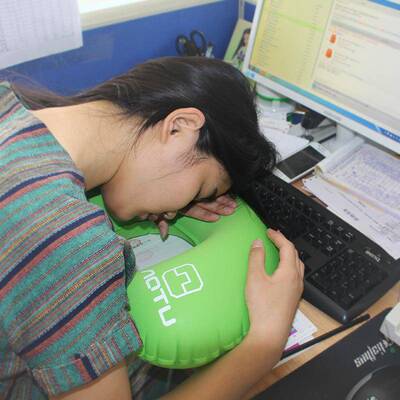 户外U型枕 充气枕头 飞机旅行靠枕 办公室午睡枕亚马逊热卖AT6226