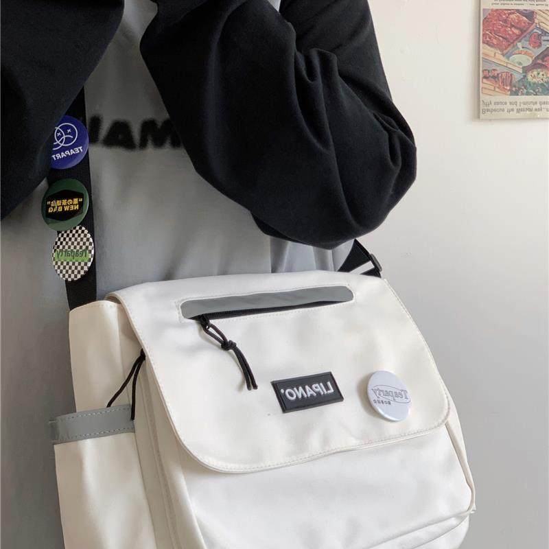 新品ins风大容量单肩包男 日系原宿复古工装邮差包学生上课斜挎包