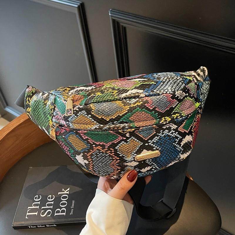 新品男女款单肩包户外运动胸包包2025新款高级感斜挎手机包腰包饺