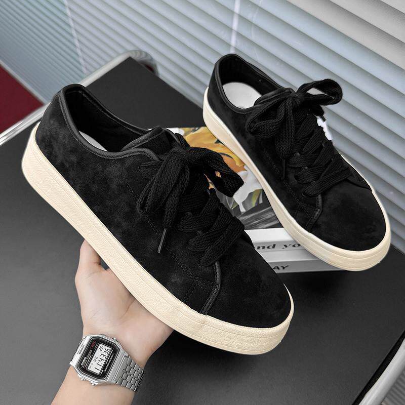 新品黑面白底鞋子男韩版潮流百搭黑色板鞋男西装裤透气休闲鞋2026