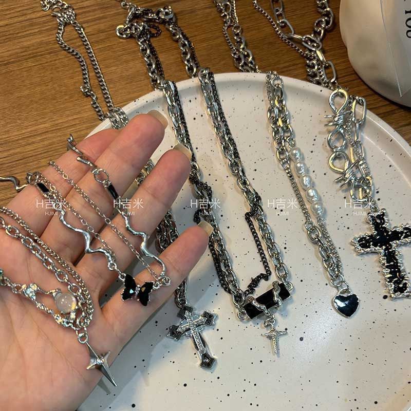 高颜值潮款项链辣妹毛衣合集黑色设计小众蝴蝶十字架嘻哈百搭款