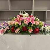 仿真桌花百合玫瑰假花办公室装 饰花艺商务酒店摆设会议接待长桌花