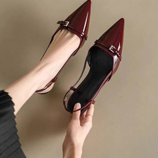 法式包头凉鞋女2025年新款x中跟后空单鞋小猫跟漆皮尖头夏天高跟
