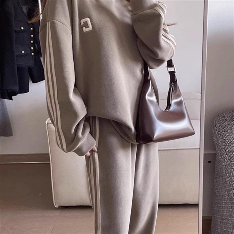 秋冬双面摇粒绒保暖家居服套装女加绒加厚外穿睡衣宽松休闲两件套