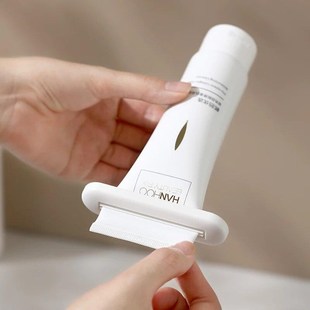Facial Toothpaste Squeezer Clip Hand CleaVnser