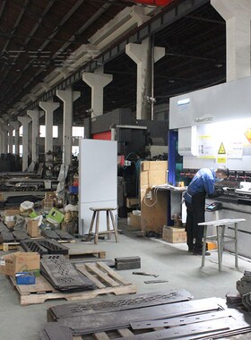 isuzu五十铃dmax/瑞迈铃拓皮卡车后盖改装后备箱盖锰钢三开门高盖