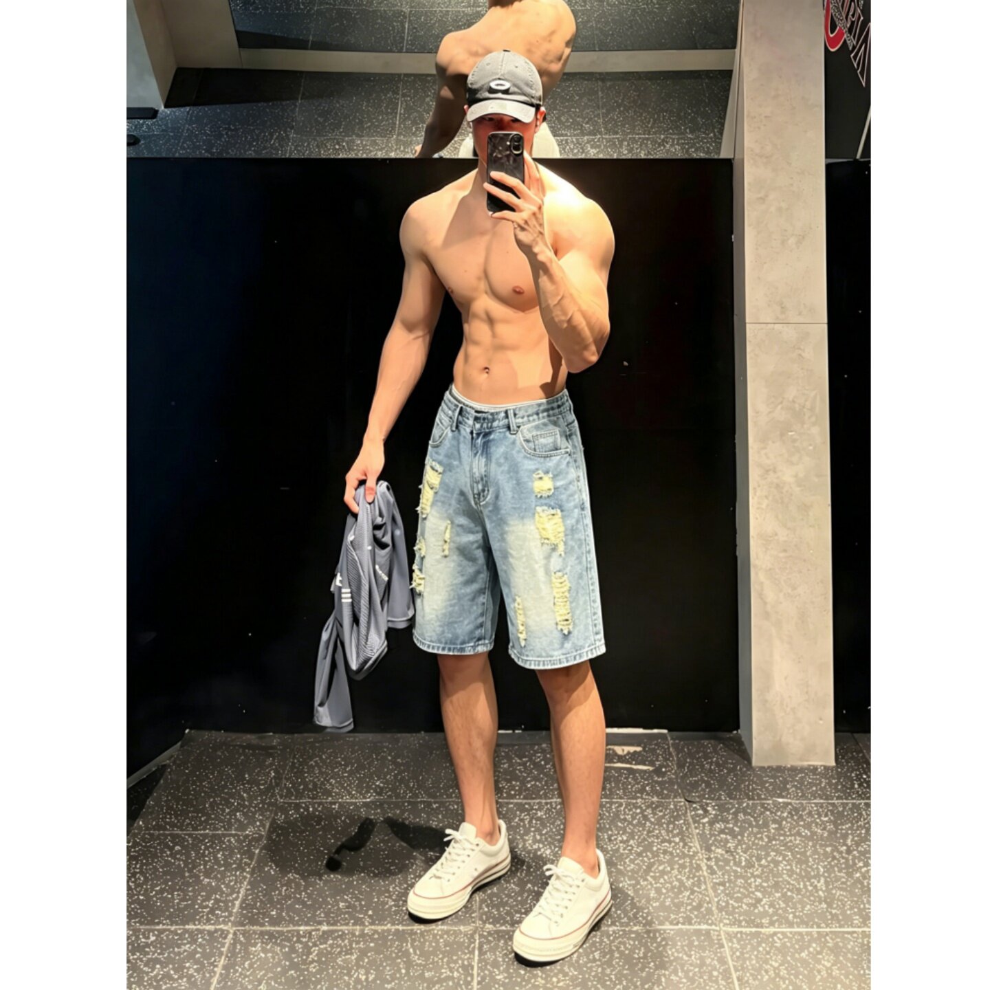 夏季浅蓝破洞牛仔五分短裤男潮图片