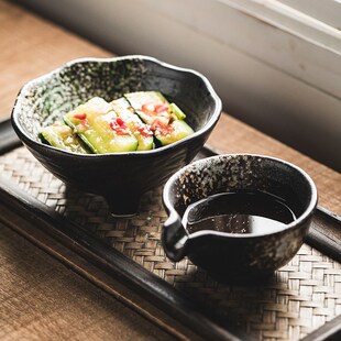 调汁碗淋酱碟子陶瓷调味碟家用酱汁盅料汁碗带引流嘴的碗创意餐具