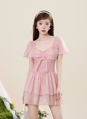 连体泳衣女夏2024o新款爆款保守显瘦遮肉海边度假平角裙式时尚泳