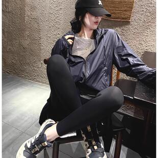 新品巨好看韩里韩气的小个子百搭休闲运动藏青色连帽外套女款2025