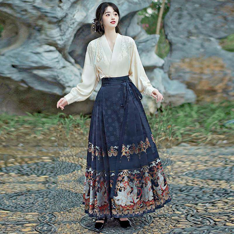 新品马面裙搭配上衣秋季国风汉服交领长袖衬衫女新中式汉元素刺绣