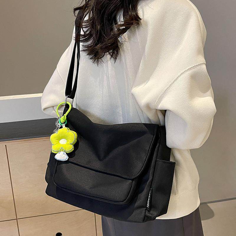 新品帆布包包女大学生上课斜挎通勤包休闲韩版百搭单肩包2025新款