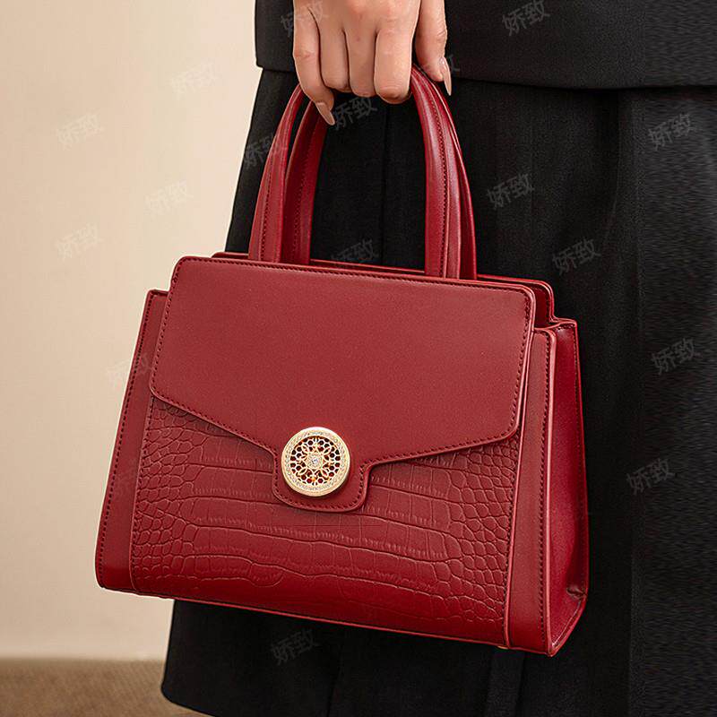 新品母亲节礼物红色结婚包包女包新款妈妈包斜挎包中年女士婆婆手