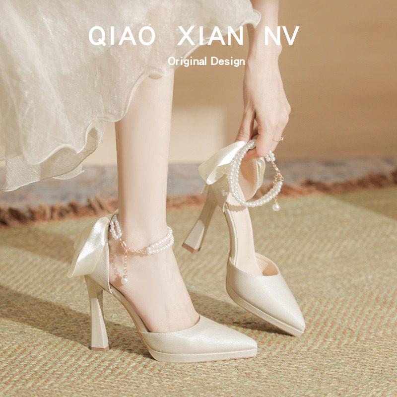 新品厚底时尚休闲鞋子女加绒春秋新款一脚蹬运动鞋软底舒适高帮鞋