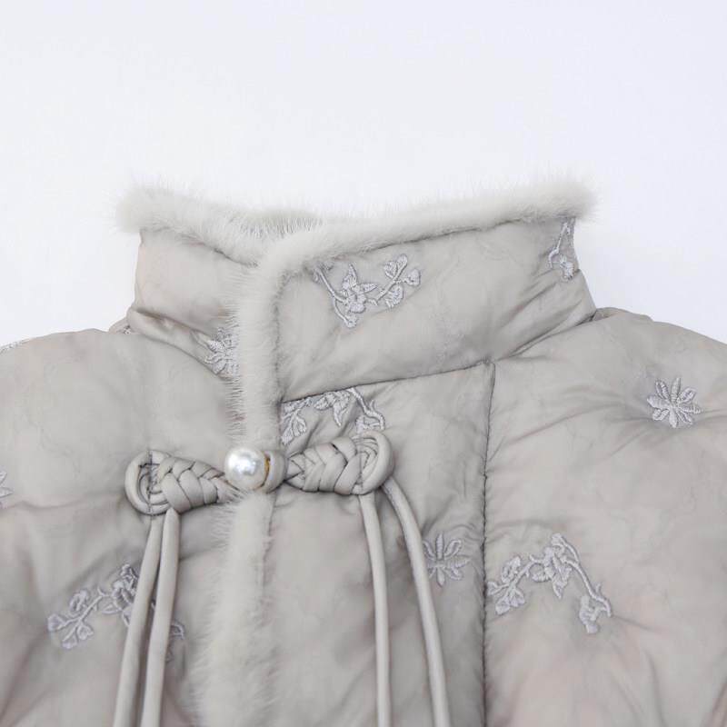 新品中年妈妈冬装羽绒服女2026新款保暖加厚洋气中老年宽松白鸭绒
