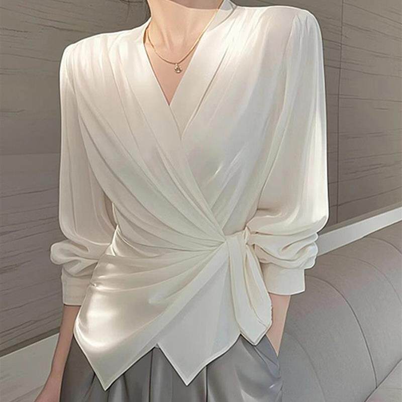 新品法式优雅高级感白色v领长袖收腰衬衫女秋季新款洋气减龄轻奢