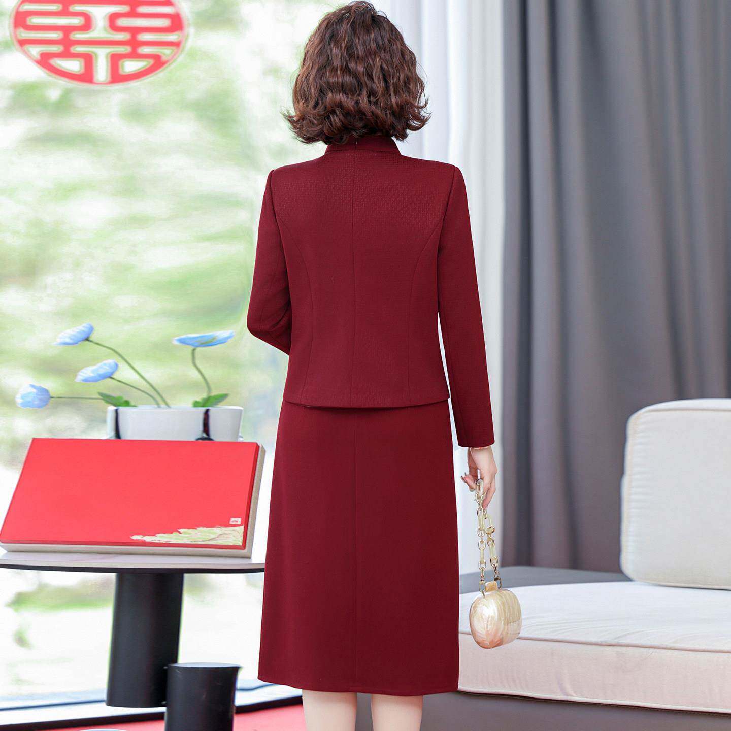 新品妈妈春秋高贵薄款西服外套中年女装结婚礼服中老年婚宴连衣裙